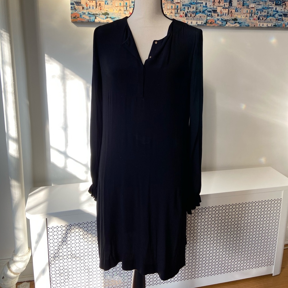 Diane von Furstenberg Black shift dress